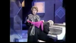PATRICIA ROUTLEDGE sings 'I want to sing in Opera'