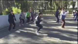 abraham mateo bailando en la calle