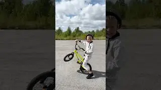 👇🏽Напиши вопрос, а я с Пашей на него отвечу 😉😎 #bmx #nikbmx #бмх