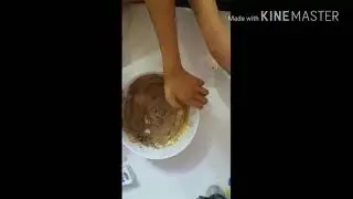 Annemiz görmeden çikolatalı top yapmaya çalıştık ama elimize bulaşan bi top yapmışız😂😂
