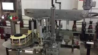 Этикетировочная машина для самоклеющейся этикетки