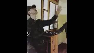 РУССКИЙ ПАРЕНЬ ПОЁТ НА АВАРСКОМ shorts
