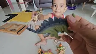 Unboxing mainan dinosaurus, ada 12 jenis lho