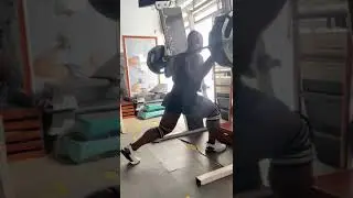 entrenamiento de piernas Tijeras en máquina Smit