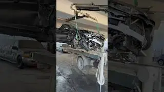 Самое главное, что геометрия не нарушена. Новая М5 продана 🌚