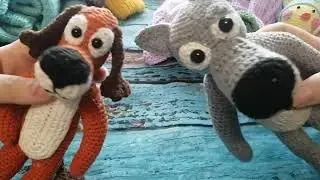 Вязаные детские вещи, немного игрушек