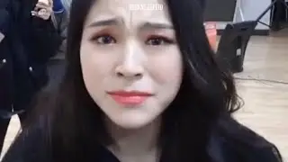 Gahyeon always witnessing Suayeon moments 😂