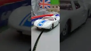 Matchbox v Hot Wheels ~ Drifting  Ford GT40 slot cars Diecast Racing
