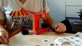 How to make a button keychain