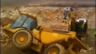 Dangerous truck driving skill, total idiots on truck, truck and elevator failed. worst driver