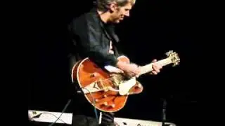 Ariel Rot - Confesiones de un comedor de pizza (solo de guitarra), Oviedo