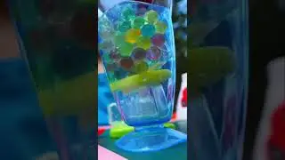 Bianca prepara un frullato per le bambole! 🍹 