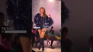 Just enjoy the show!! 💕☀️ @TaylorSwift #blowup #preppyyyy #comment #taylorswift #erastour
