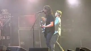 Foo Fighters - Walk