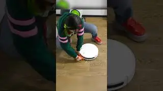 ПЫЛЕСОС МЕНЯ ПРИБИЛ. СМОТРИ ДО КОНЦА! ПЫЛЕСОС VS РОБОТ-ПЫЛЕСОС #shorts #vacuumcleaner #пылесос #шорт
