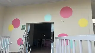 Painting the furniture / changing the facade of the salon