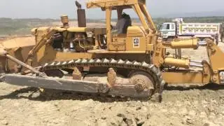 Caterpillar D9 Ripping Fail !!