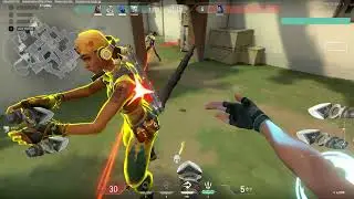 Jett showing them her Aura Play