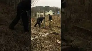Разбираем вдвоем двухметровые бетонные столбы | Two of us dismantle two-meter concrete poles