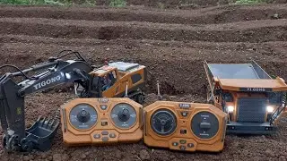 Day1. RC excavator YIGONG 11CH R/C AND TRACK YIGONG 9CH R/C Out to working