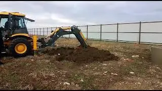 экскаватор KYLOTON EAC  в работе