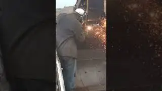 proses membuang las lasan yg pecah... #welder #fabrication #youtubeshorts #welderman #youtube