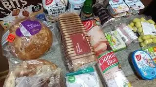 TAFEL  14.04.2023 социальная еда в Германии! продуктовый набор на неделю на семью.
