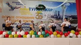 Ансамбль домбристов. РНП,обработка А.Шалов " Как у наших у ворот"
