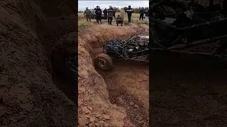 Это как вообще называется? Багги едет в обрыв?😁