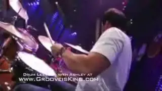 How to play drums - Live Drumming - Drumming with FEEL