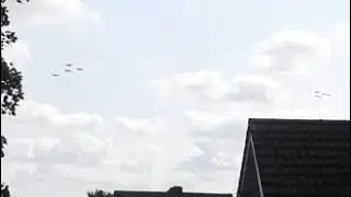 RED ARROWS VJ DAY FLYPAST GONE WRONG!!! 