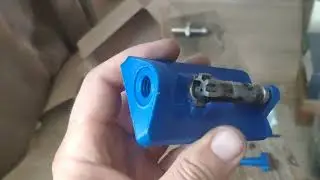 починка эжектора AR 15, замена пружины эжектора