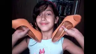 Mostrando os sapatos (saltos)da minha tia parte 1