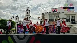 #Guerrero por el Ballet Folklórico Cuauhtli de la Universidad Autónoma de Guerrero