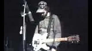 EELS live clip of E i recorded at the Roxy 5-26-06