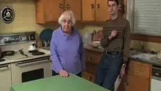 Episode #16 Feed Me Bubbe - Blintzes Closed Captioned by Project ReadOn