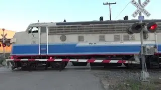 *RARE GRS Signal and EMD F7* Fillmore & Western @ Alelia Ave Railroad Crossing (Ventura, CA)