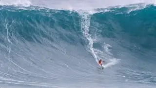 JAWS XXL!!! 25FT  SWELL SLAMS HAWAI'I!!!