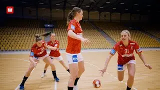 MasterClass - landsholdsspiller Simone Pedersen viser frække indspil til stregen