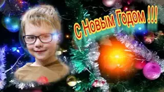 Максим вас поздравляет и стихи читает  !
