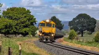 TasRail 2001 TR11 #46 Coal train crossing Clarendon Station Road
