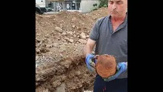 Багери изровиха останки на мъртъвци и ги захвърлиха в дере!