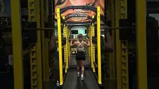 I love some back gains 😏 #shorts #gymoutfits #gymlife