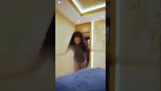 Try this transition from bed to swimming pool for your next instagram reel ♥️