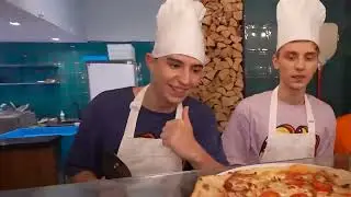 Работаем в ПИЦЦЕРИИ 24 Часа Челлендж ! #а4 #shorts