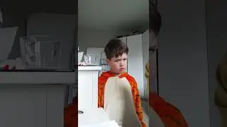 Макар учит букву Р. Рассказ про его игрушки.