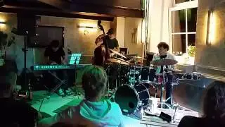 Jazz ponedeljek: Nejc Škofic, Jan Gregorka, Ratko Divjak