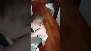 Ребенок и одеяло спасателя