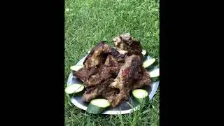 Mish viqi te pjekur ne Saq, Dhe speca te pjekur ne prush! Nga kuzhina e Djalit