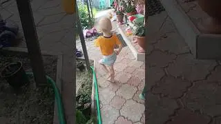 Когда приехал к бабушке в деревню 🕺